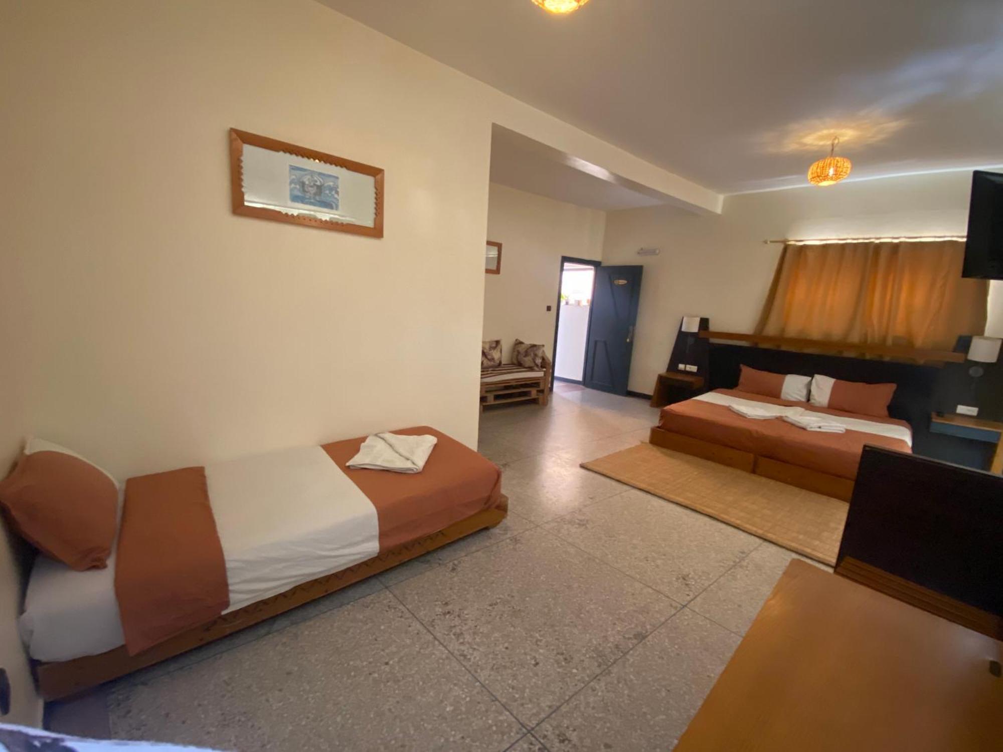 Bed and Breakfast Adventurekeys Surf Yoga Cowork Taghazout Exterior foto